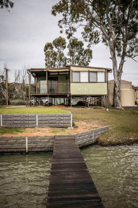 River Shack Rentals - Living The Dream - Kawana Tourism 101